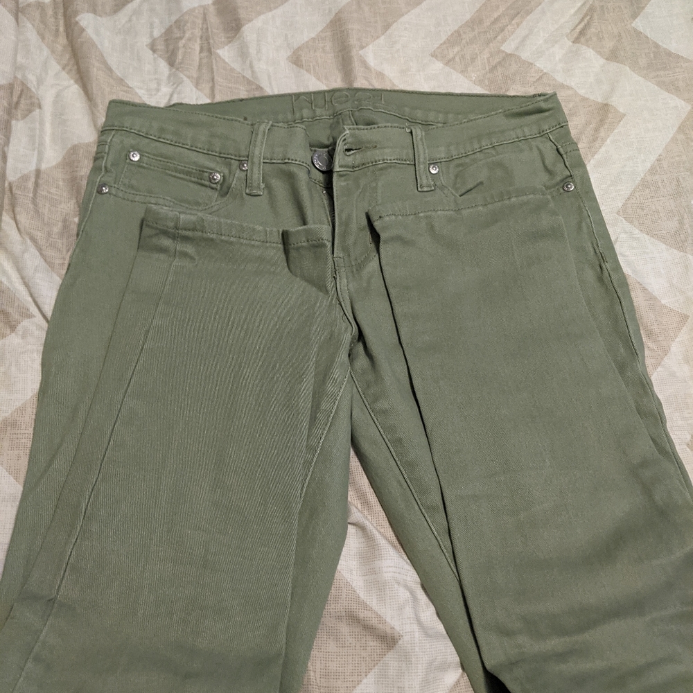 Skinny jeans